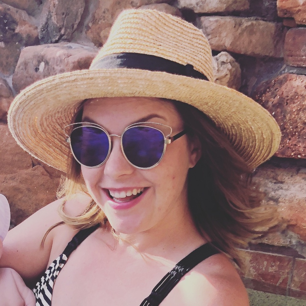 Meet your Posher, Jessica - Picture 1 of 1